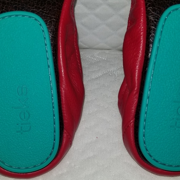 True Love Red Tieks 9 - Picture 3 of 5